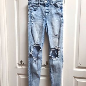 American Eagle next level stretch distressed jeans size 4, regular length